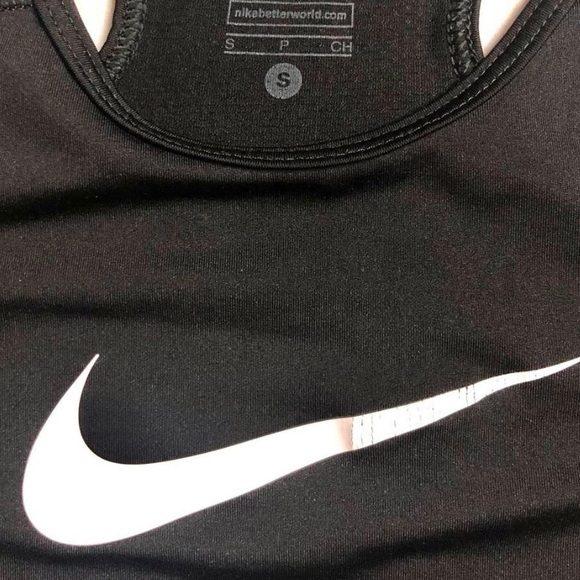 Black nike tank top - Picture 3 of 3